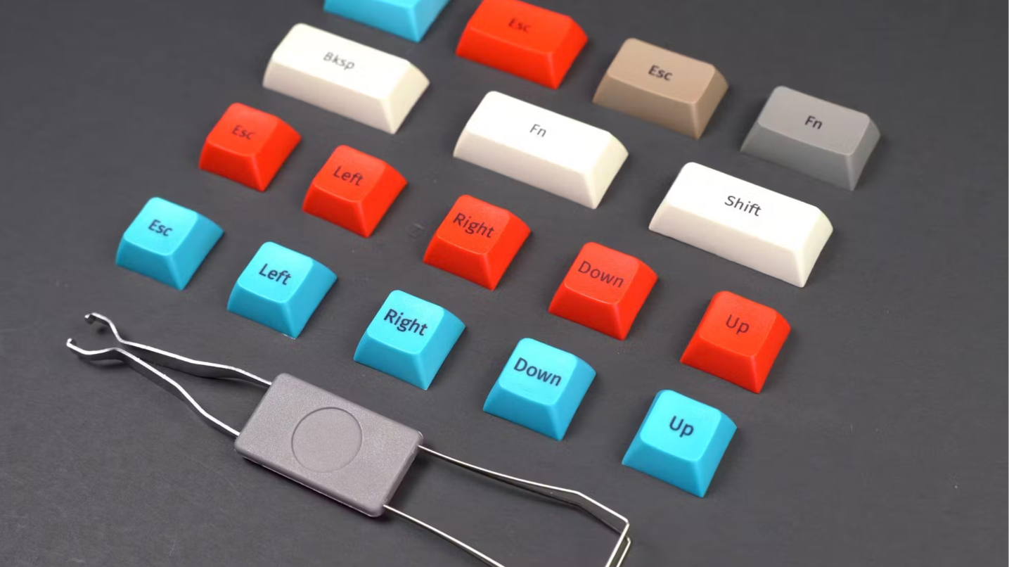 Additional keycaps and a key puller.